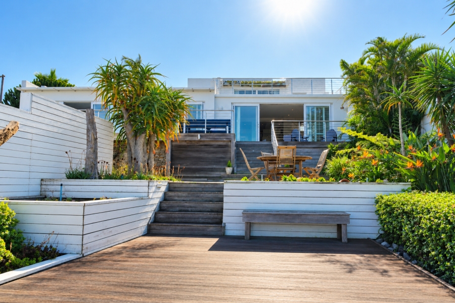 4 Bedroom Property for Sale in Winterstrand Eastern Cape